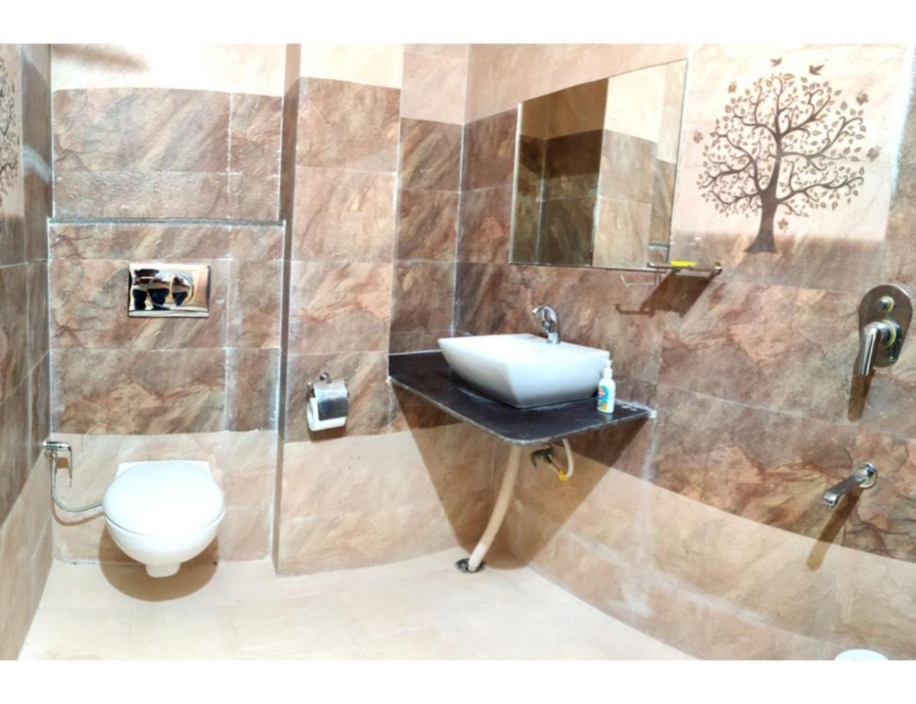 Hotel Pragati, Chanderi, Mp Экстерьер фото